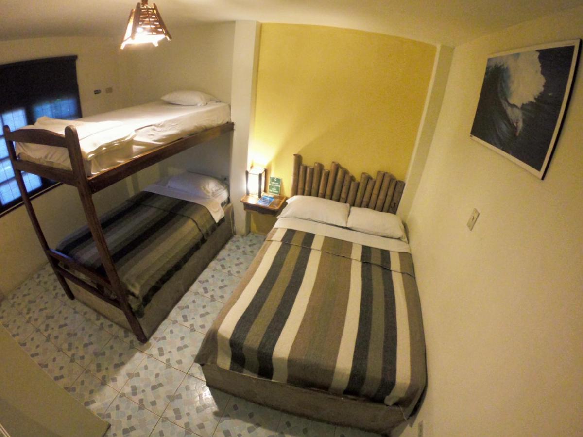 Hostal Moai Montañita Eksteriør billede