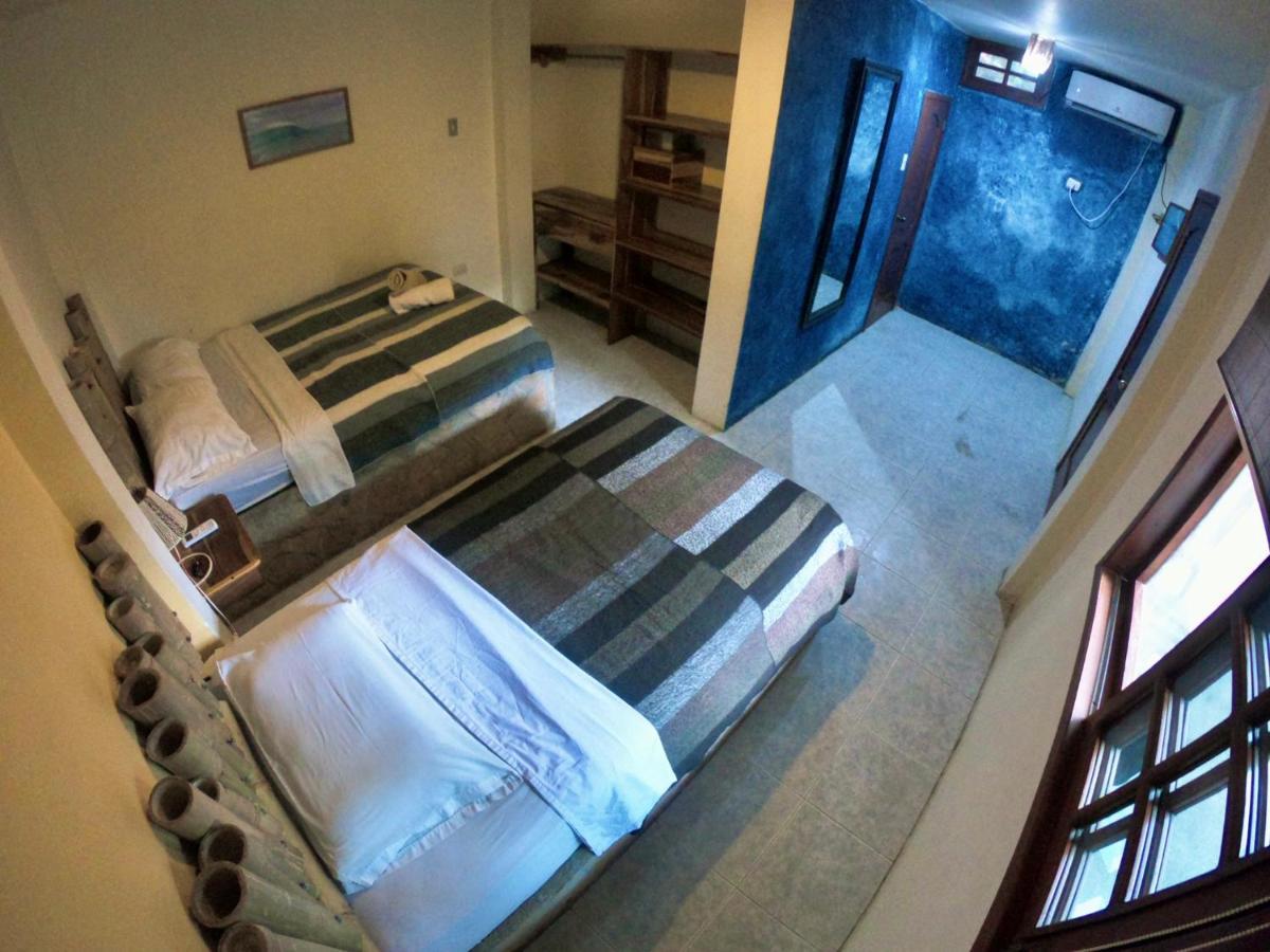 Hostal Moai Montañita Eksteriør billede