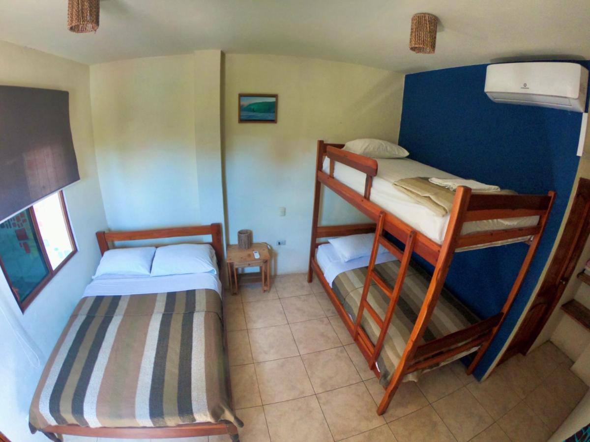 Hostal Moai Montañita Eksteriør billede