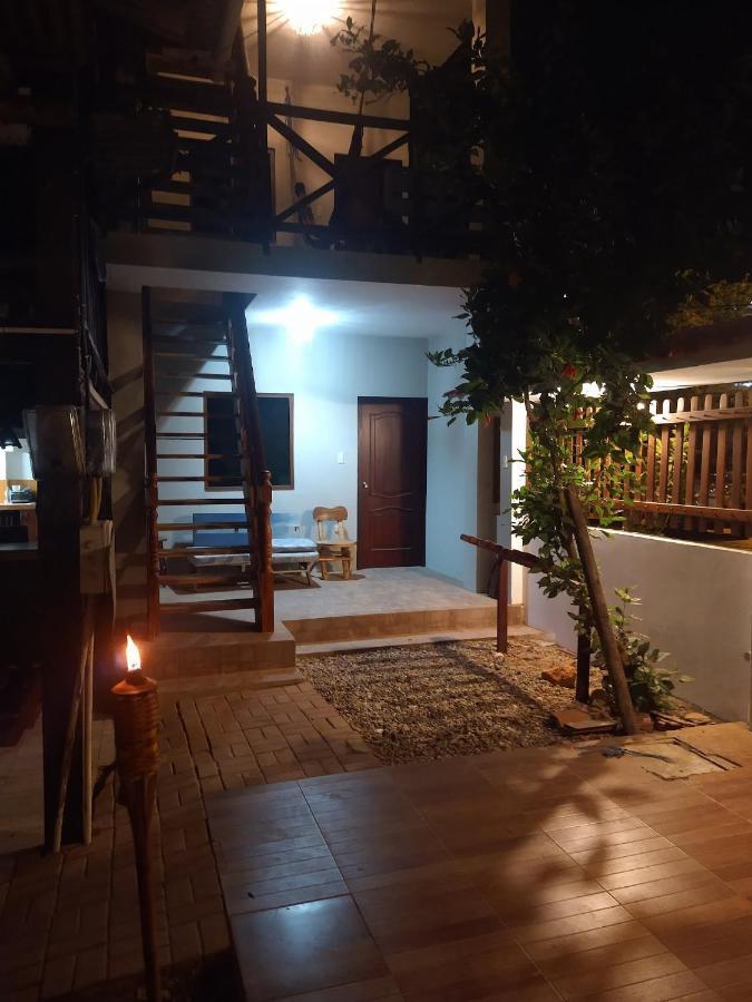 Hostal Moai Montañita Eksteriør billede