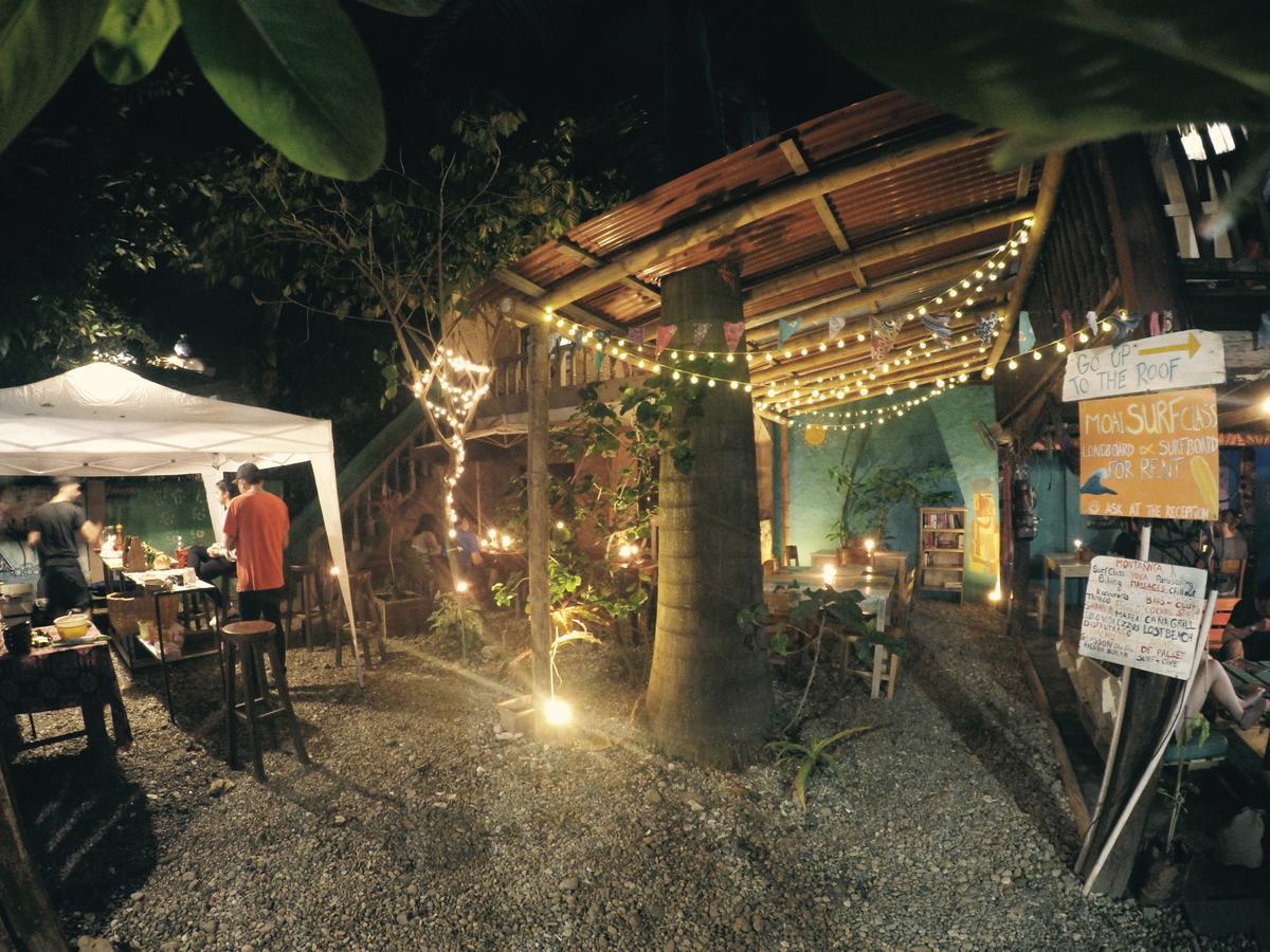 Hostal Moai Montañita Eksteriør billede