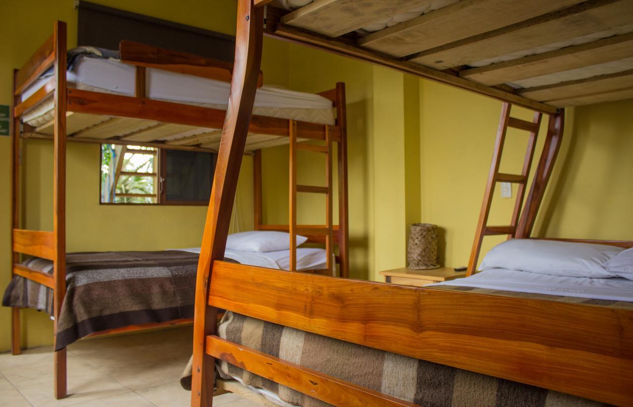 Hostal Moai Montañita Eksteriør billede